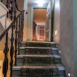 فندق Cru 4*
