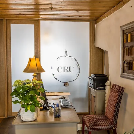 Cru Hotel 4*