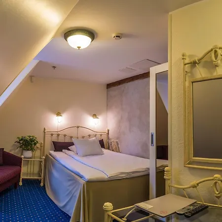 Hotel Cru 4*