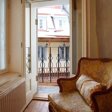 Cru Hotel 4*
