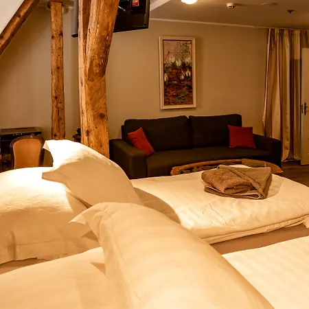 Cru Hotel 4*