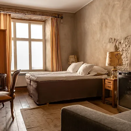 Cru Hotel