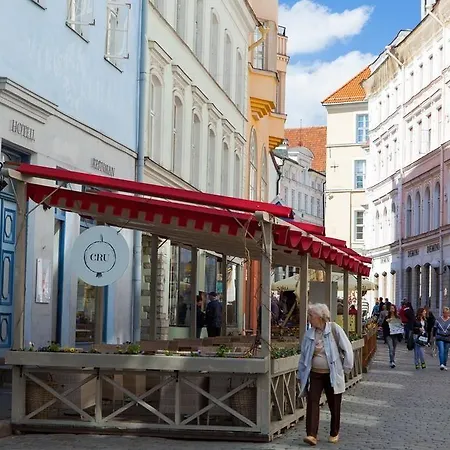 Cru Szálloda 4*