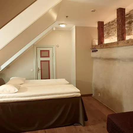 Cru Hotel
