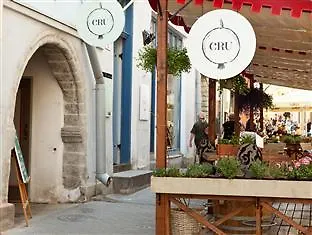 Cru Hotel
