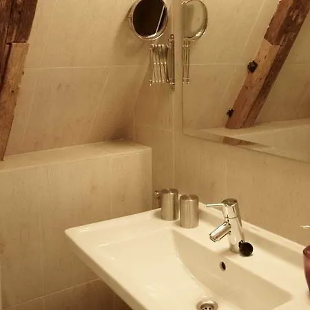 Hotel Cru 4*
