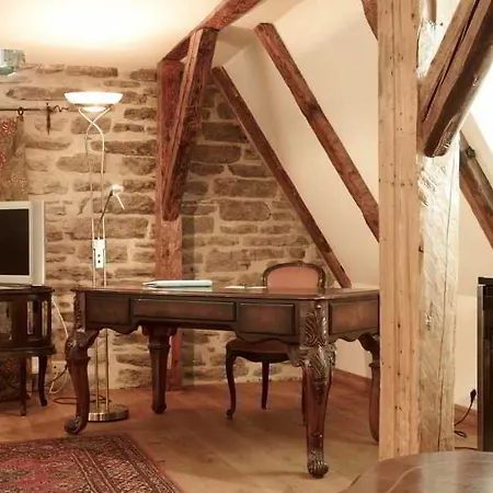 Cru Hotel