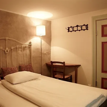 Hotel Cru 4*