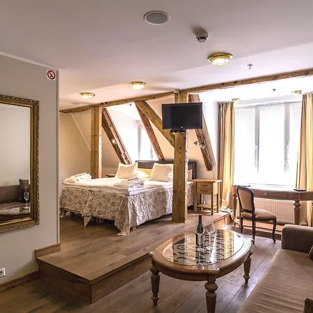 Szálloda Cru 4*
