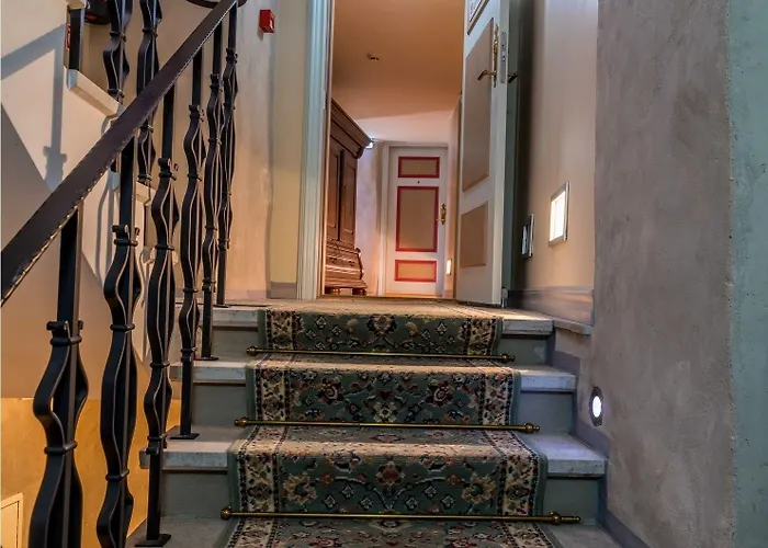 Ξενοδοχείο Cru 4*