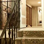 Cru Hotel