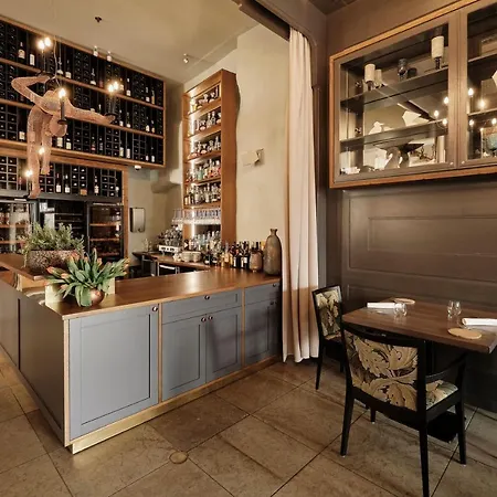 Cru Отель Таллин